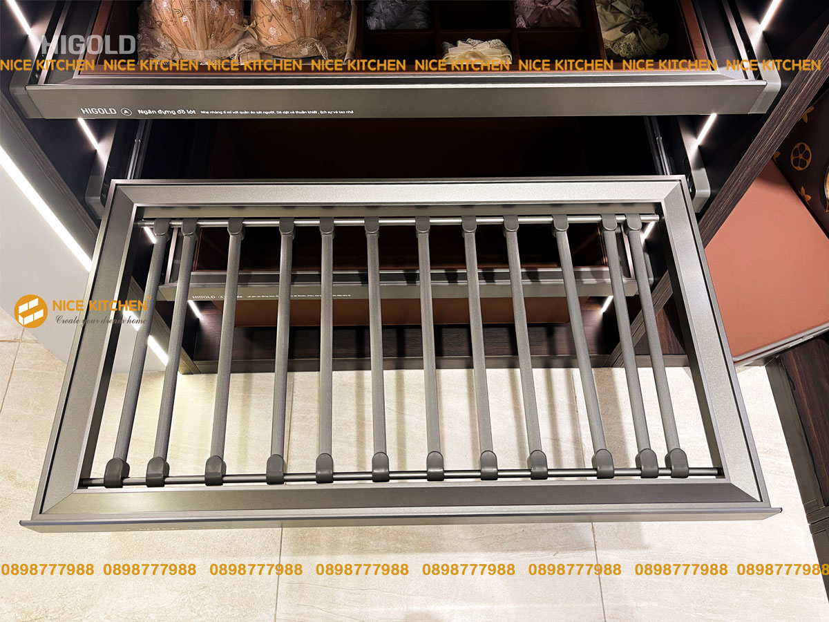 Hình ảnh thực tế sản phẩm Kệ vắt quần âu Higold Series S 703721-S 703722-S 703723-S 703724-S