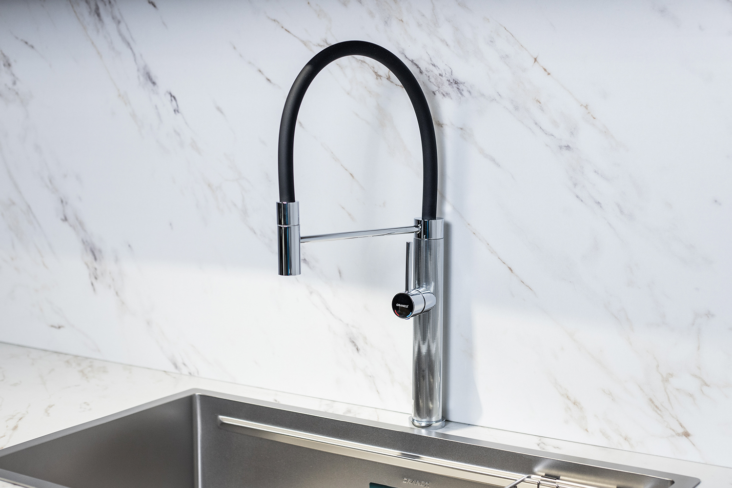 Vòi rửa chén uốn dẻo nóng lạnh Grand X GXF01 Dual Spray