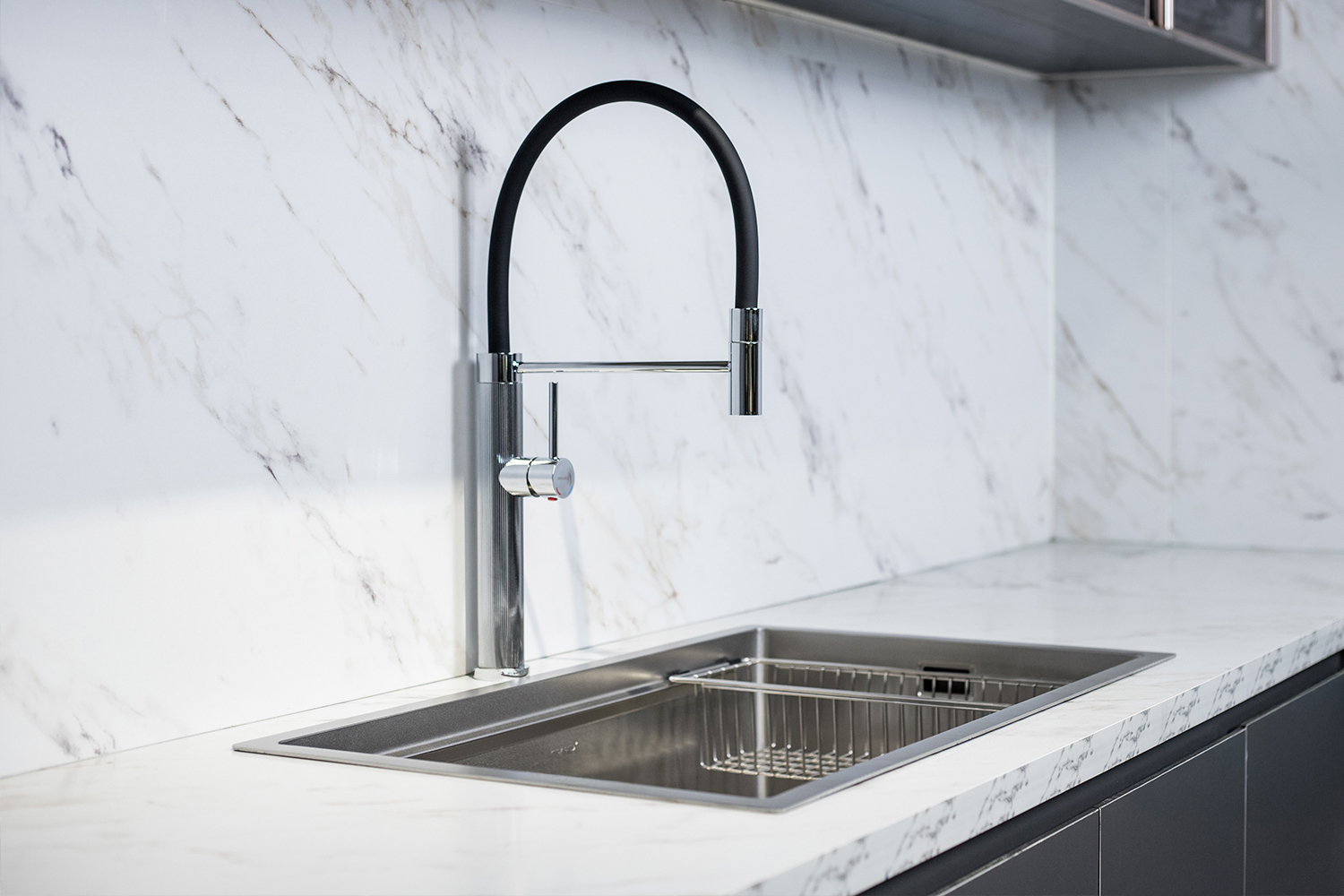 Vòi rửa chén uốn dẻo nóng lạnh Grand X GXF01 Dual Spray