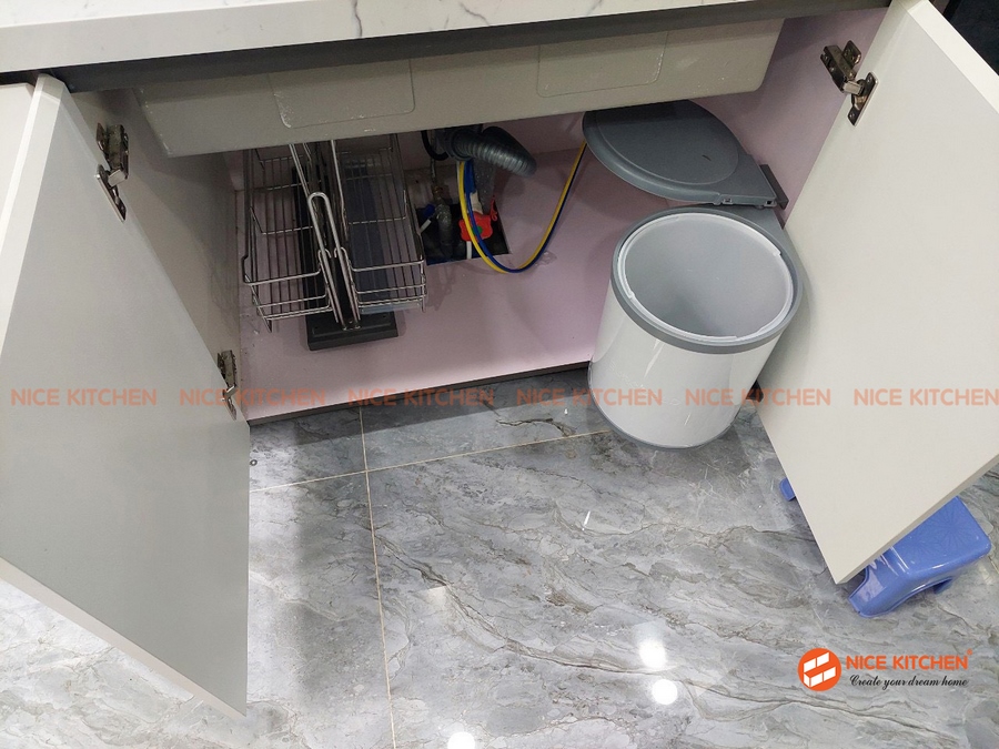 Thùng rác tròn gắn cánh đặt dưới bồn rửa EUROGOLD ERT101 ERT103