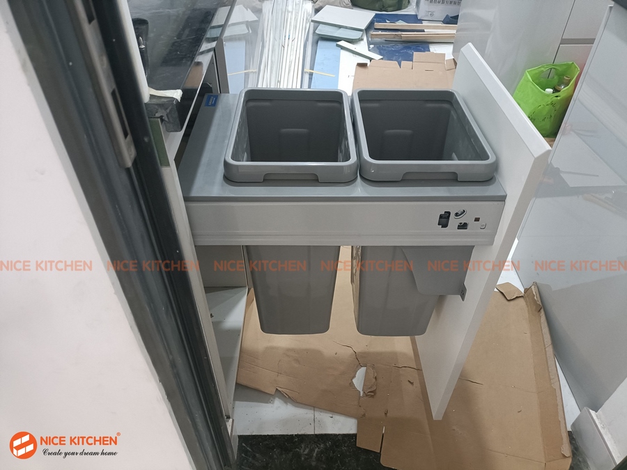 Thùng rác đôi gắn cánh ray hộp giảm chấn EUROGOLD EBA400