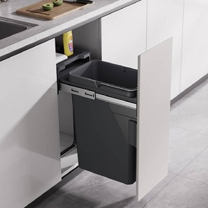 Thùng rác đơn gắn cánh âm tủ ray giảm chấn EUROGOLD EBR300