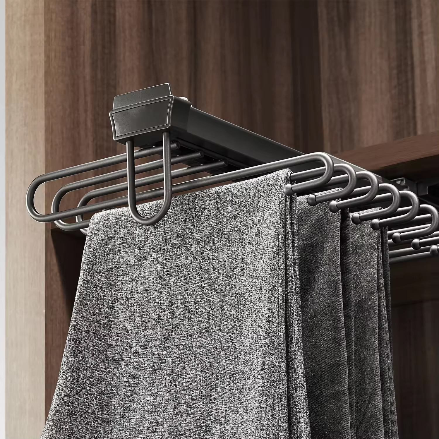 Kệ vắt quần âu treo đỉnh EUROGOLD EAB7510