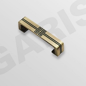 Tay nắm cổ điển, màu đồng Garis GE64