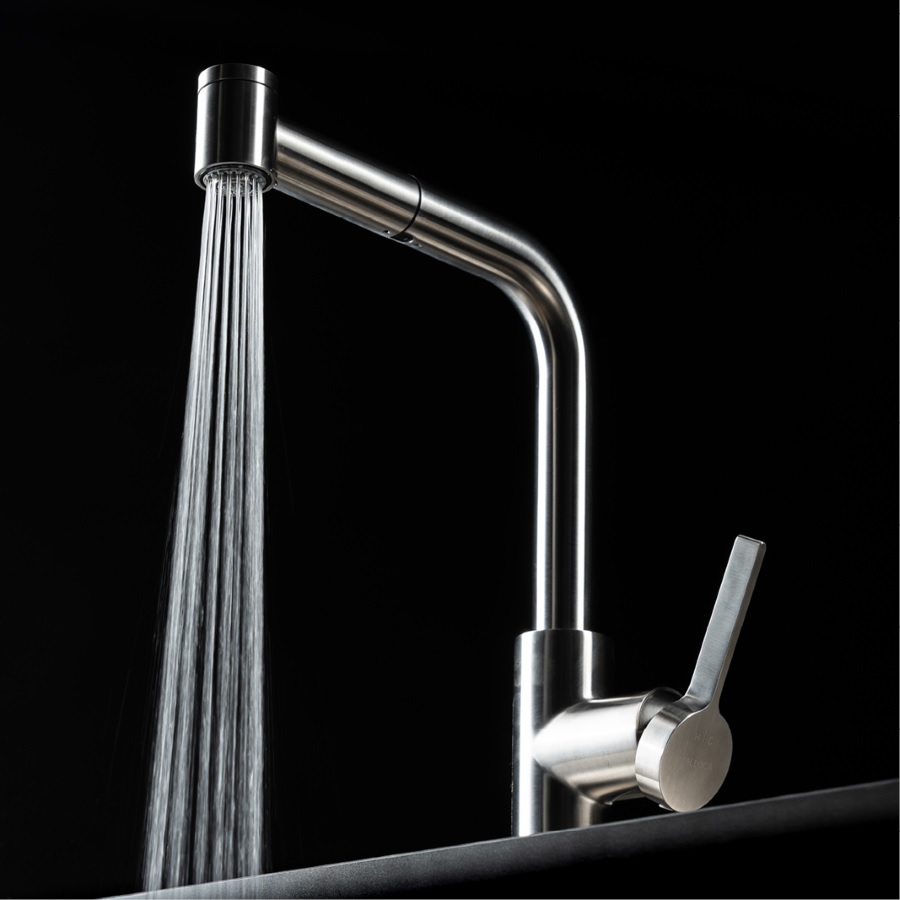 Vòi rửa chén nóng lạnh dây rút Inox 304 Malloca LUXSTEEL K066PO