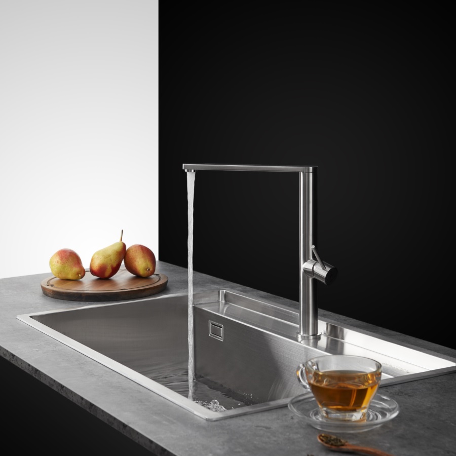 Vòi rửa chén nóng lạnh Inox 304 Malloca K061SS
